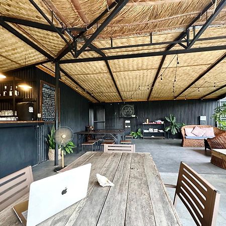 Dayon Hostel Корон Екстериор снимка