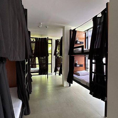 Dayon Hostel Корон Екстериор снимка