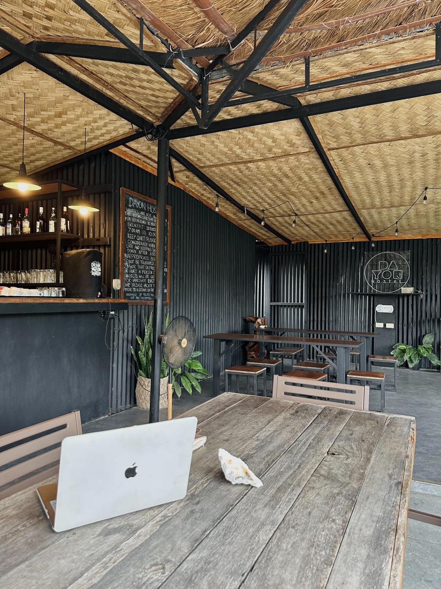 Dayon Hostel Корон Екстериор снимка