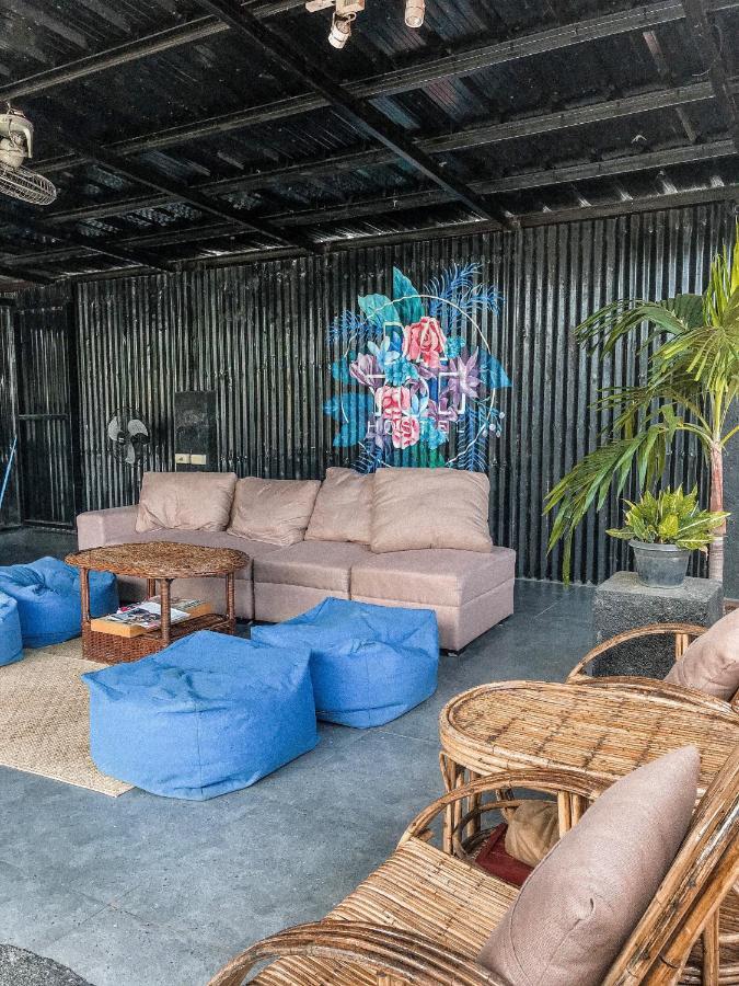 Dayon Hostel Корон Екстериор снимка